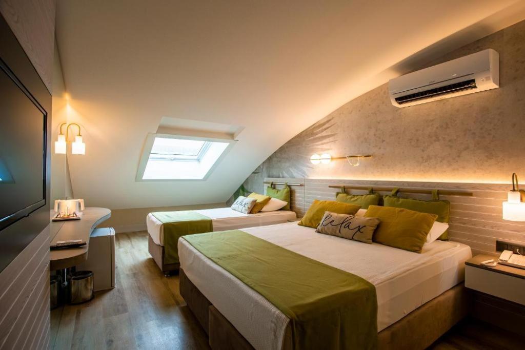 Side Square Hotel Extérieur photo