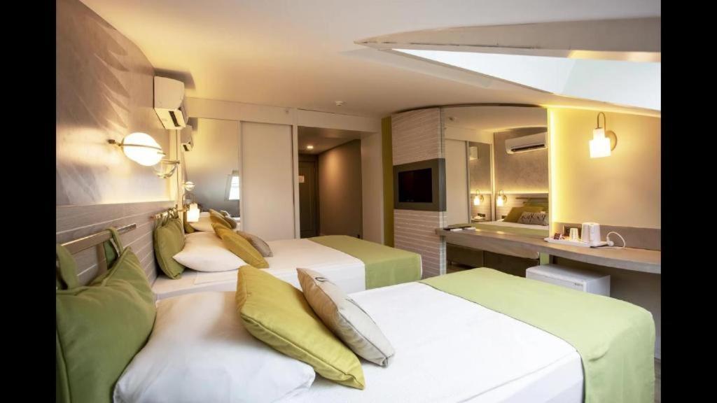 Side Square Hotel Extérieur photo