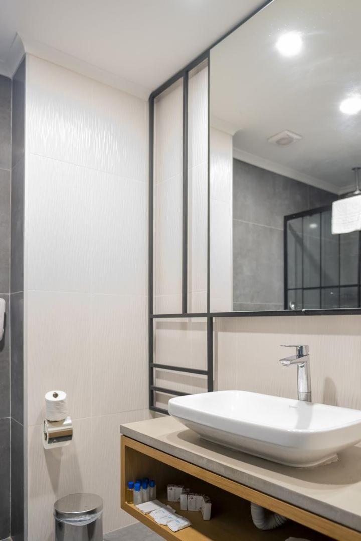 Side Square Hotel Extérieur photo